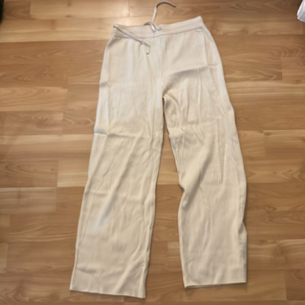 Size medium comfy pants